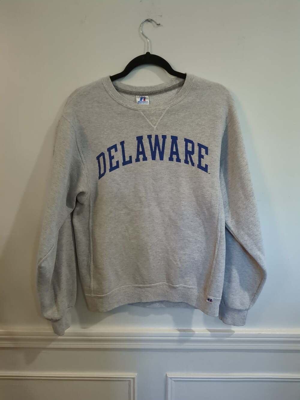 Russell Athletic Delaware University Hens Gray Crewneck Sweatshirt Size S